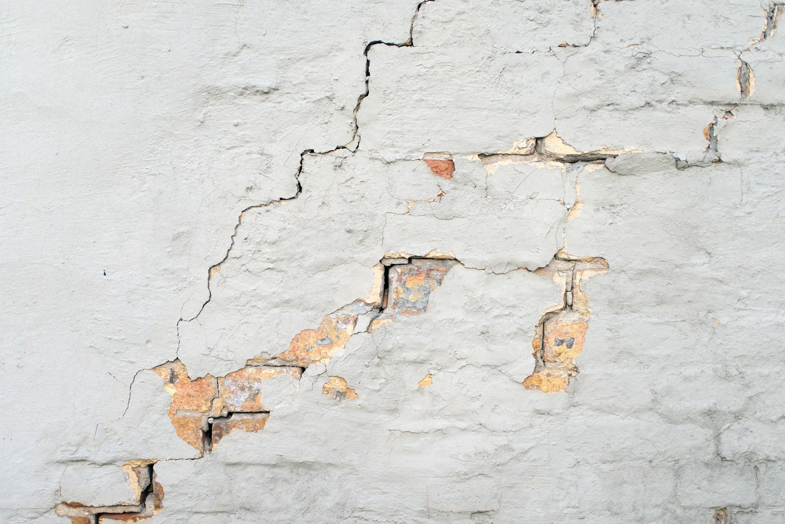 wall crack